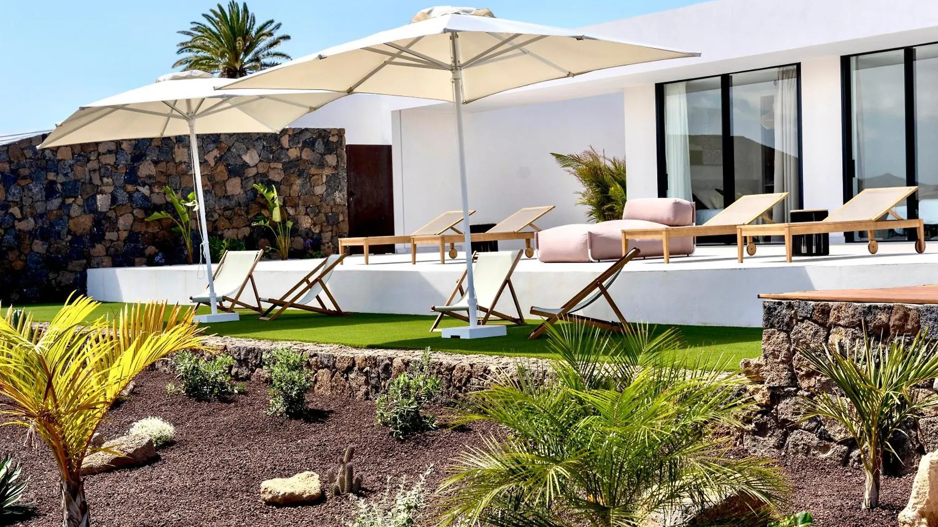 Villa White Lava By Aura Collection Lajares