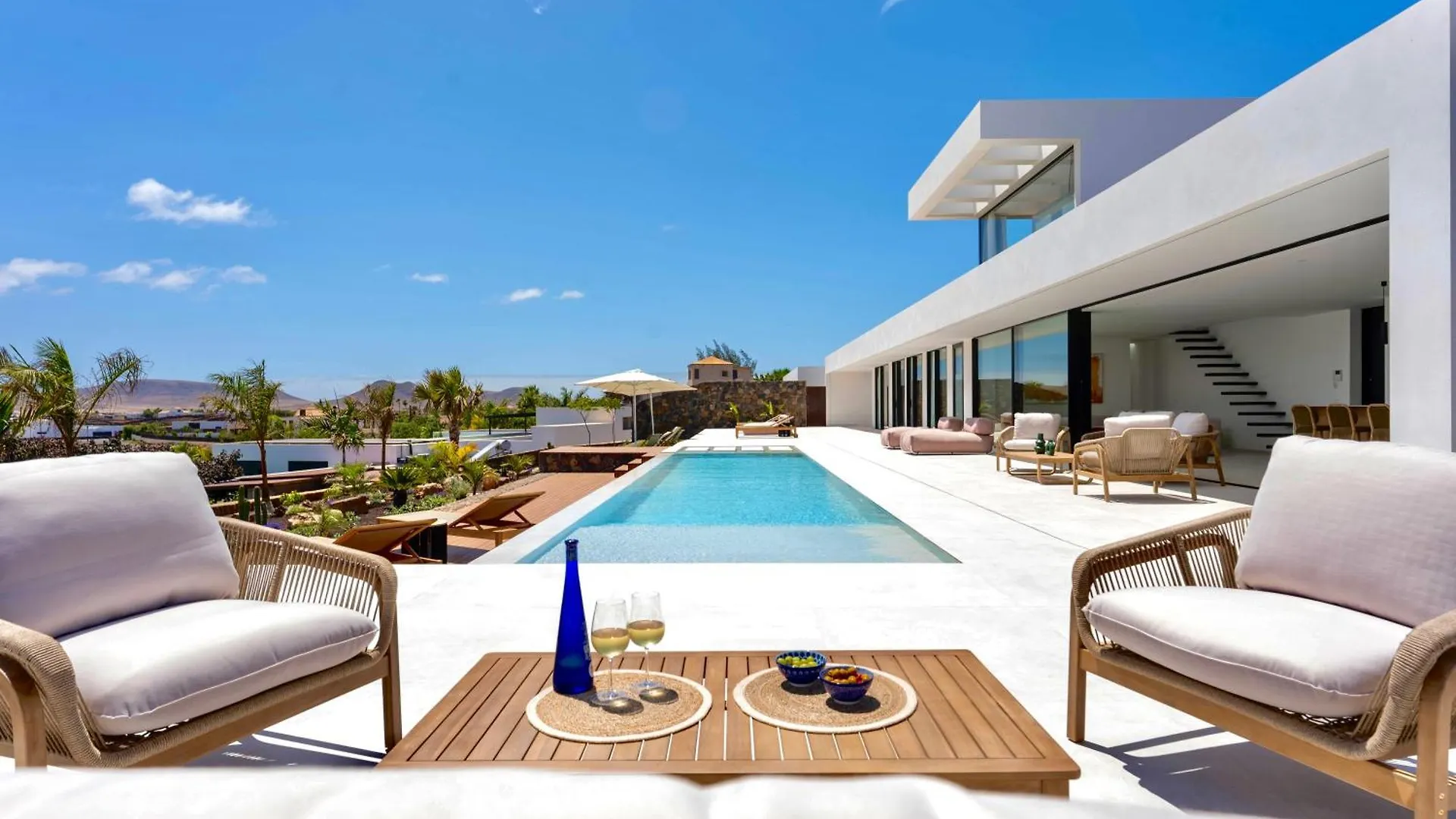 Villa White Lava By Aura Collection location