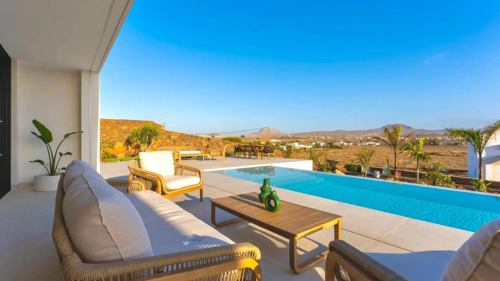 Villa White Lava By Aura Collection Lajares